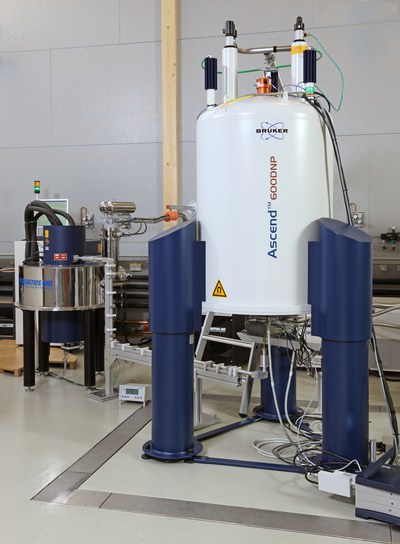 Hochfeld-NMR-Spektrometers