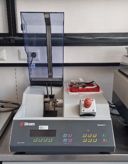 Einrichtungen zur Analytik