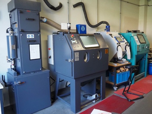 Einrichtungen zur Analytik