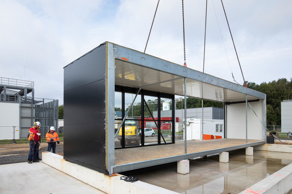 JUPITER: Erste Container aufgebaut