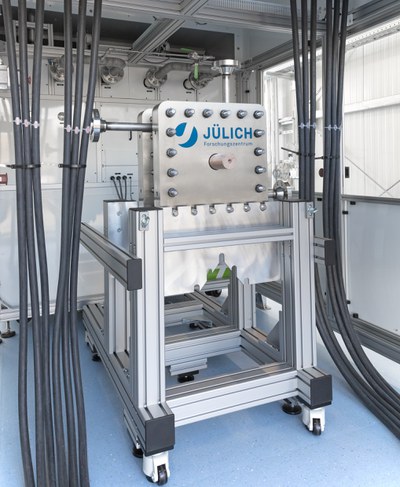 High-efficiency electrolyser